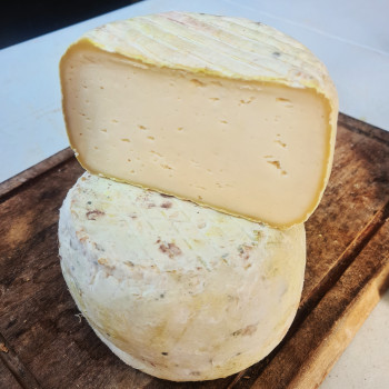 Tomme de chèvre jeune