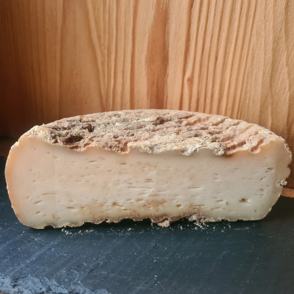 Tomme de chèvre affinée